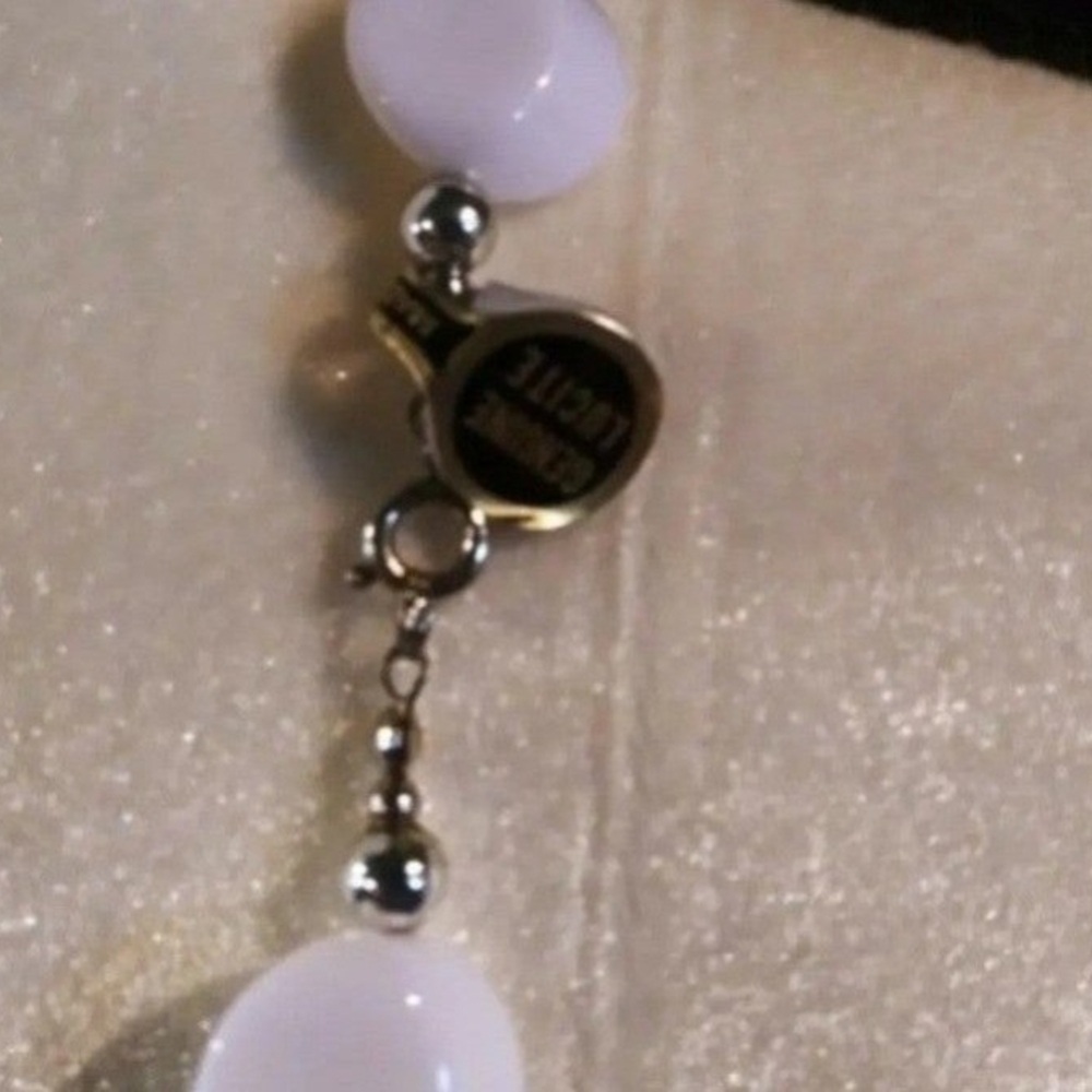 NEW. Classy Beautiful Bright White 100% Lucite Bead Necklace Matching Bracelet - Picture 5 of 7